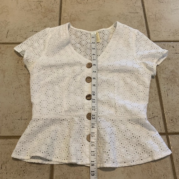Japna White Eyelet Lace Peplum Blouse Top - Size Small - Picture 4 of 5